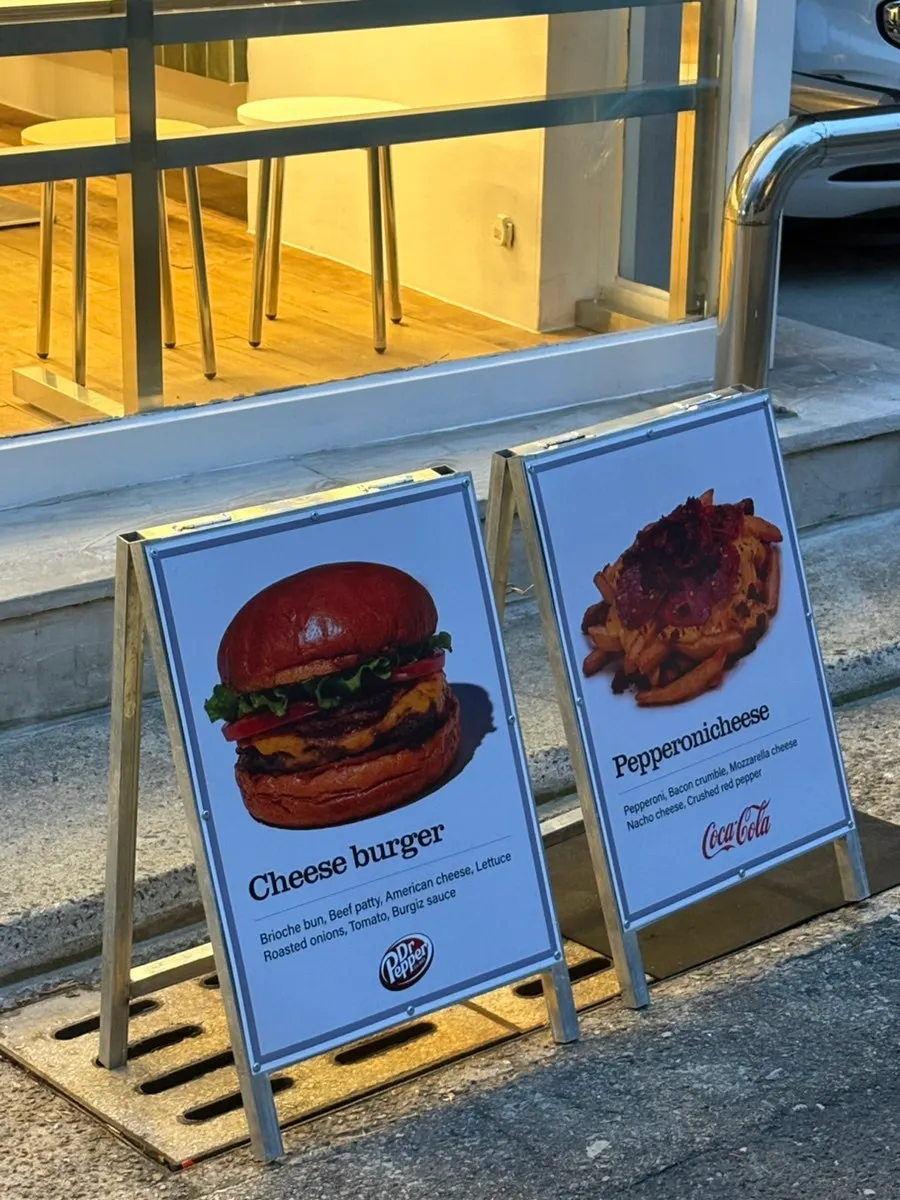 Menu photo panel at the Burgiz Daeheung entrance