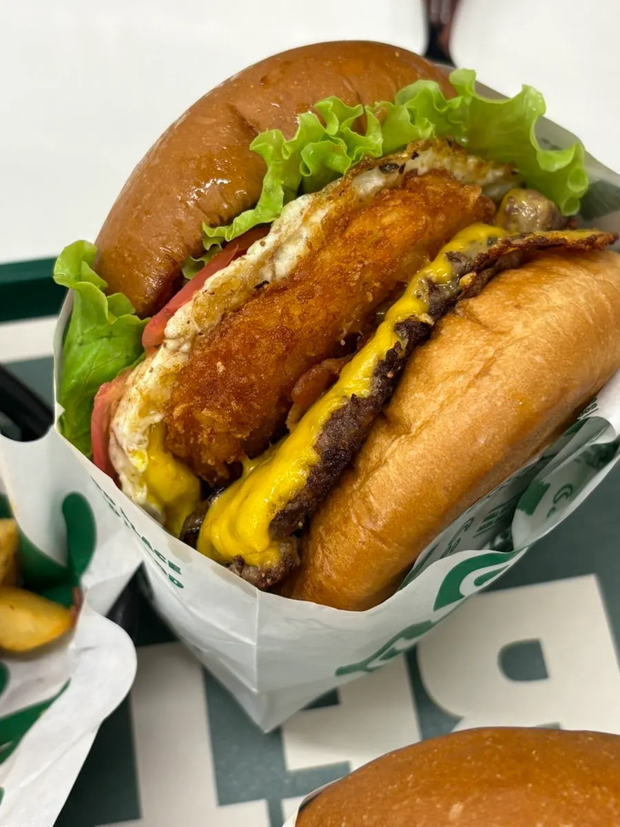 Burgiz signature Hangover burger