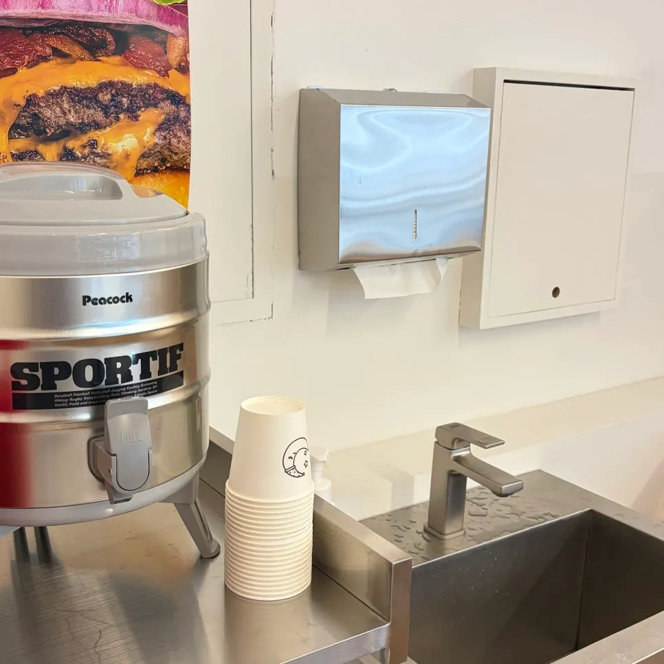 Close-up of the Cheese burger