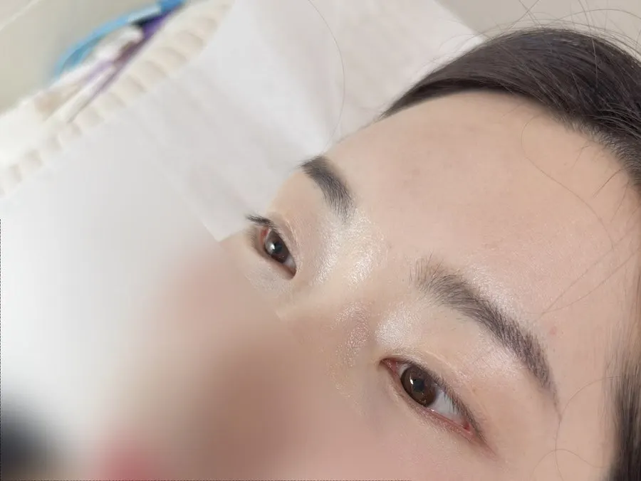 꺾임 없이 올라간 속눈썹펌 컬