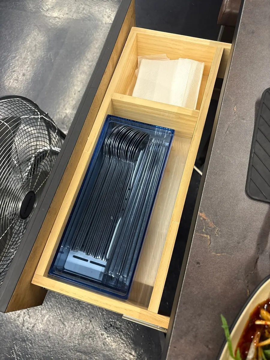 Self-bar tableware and children’s spoons