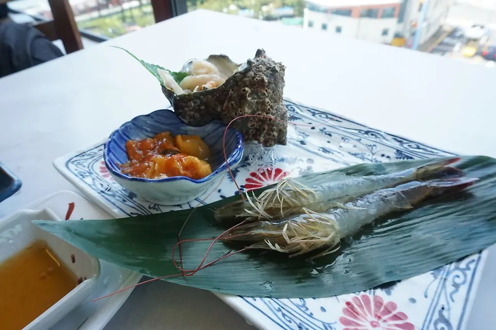 생새우 멍게 소라회