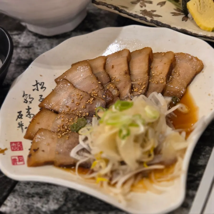 세트로 선택한 돈코츠 라멘