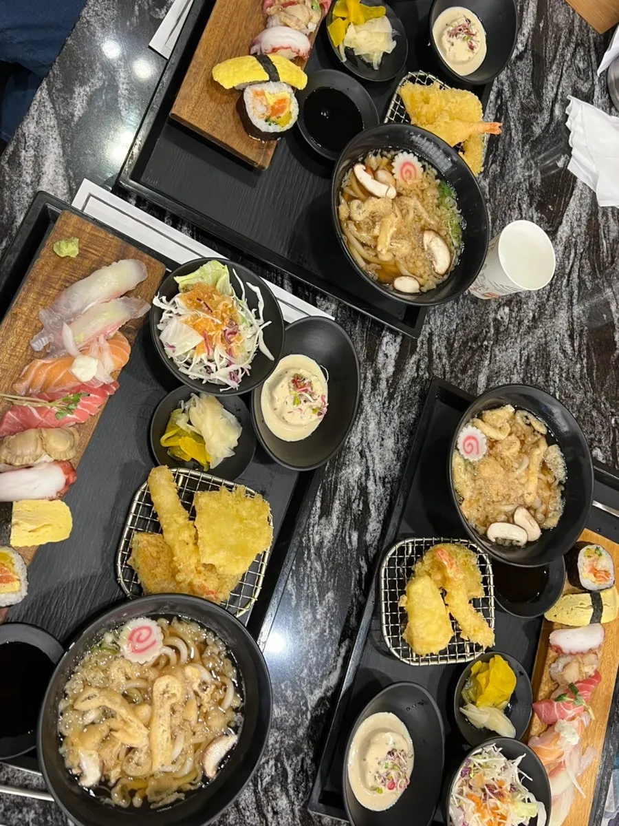 Generously laid-out sushi set