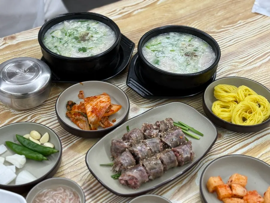 돼지국밥 순대국밥과 맛보기순대