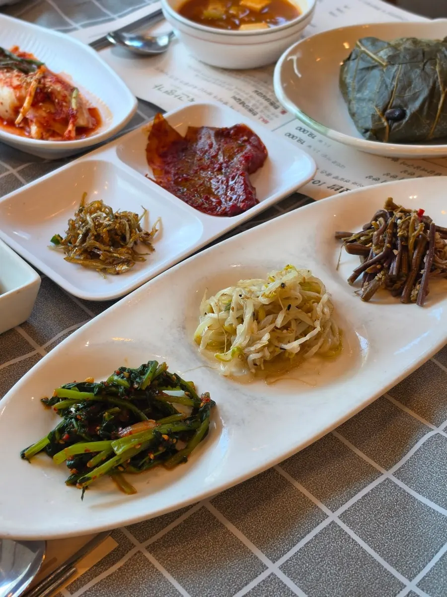 Well-seasoned Korean set-meal side dishes