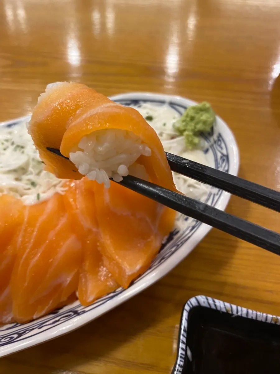 Salmon with cabbage salad