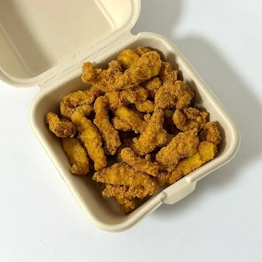 소스 없이 나온 치킨텐더 접시