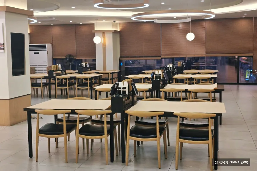 Spacious dining room with well-spaced tables