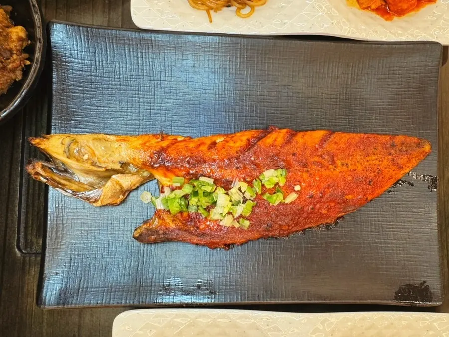 Fire-oven grilled mackerel with gochujang seasoning