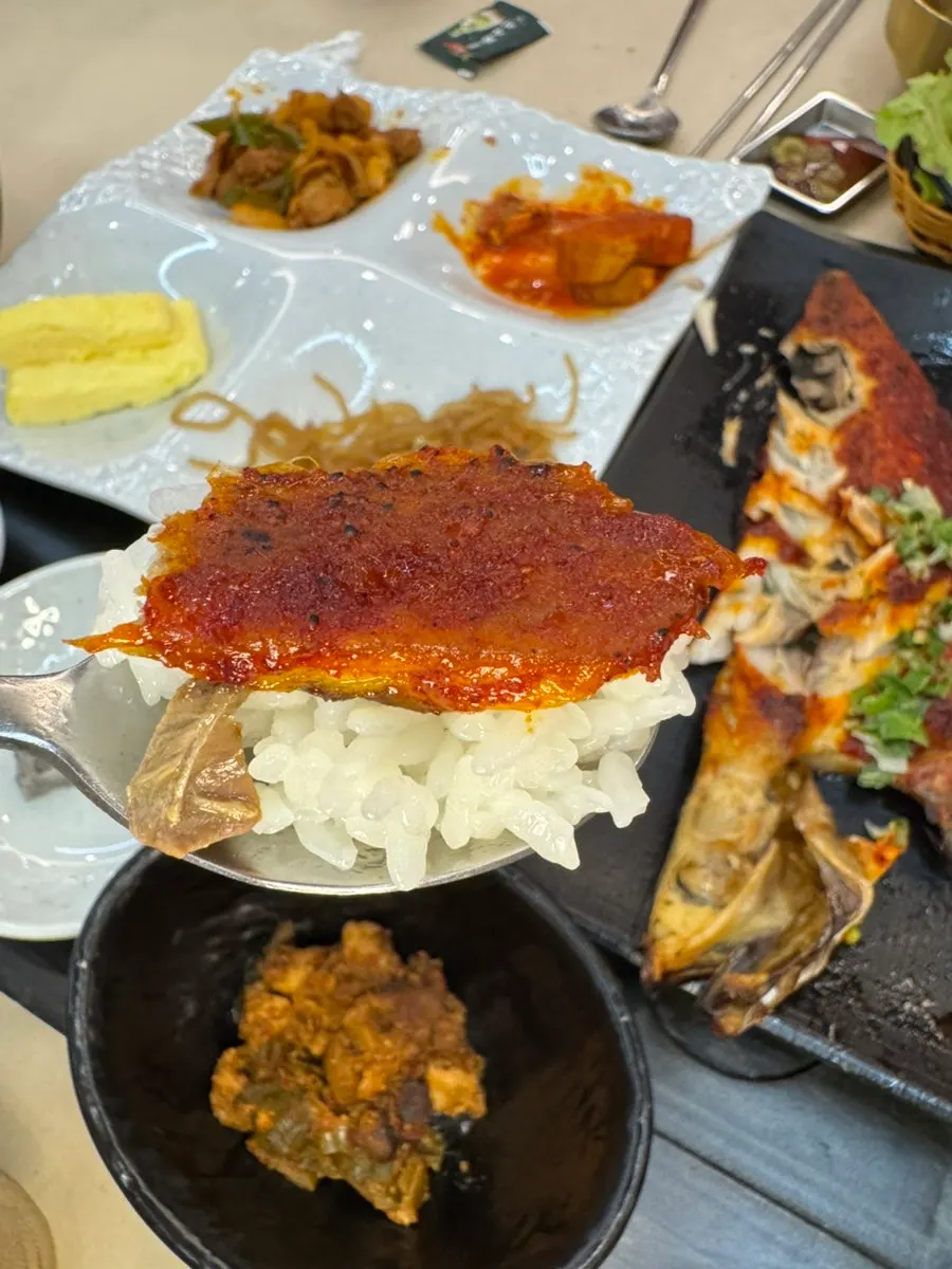 Gochujang seasoned mackerel eaten with rice