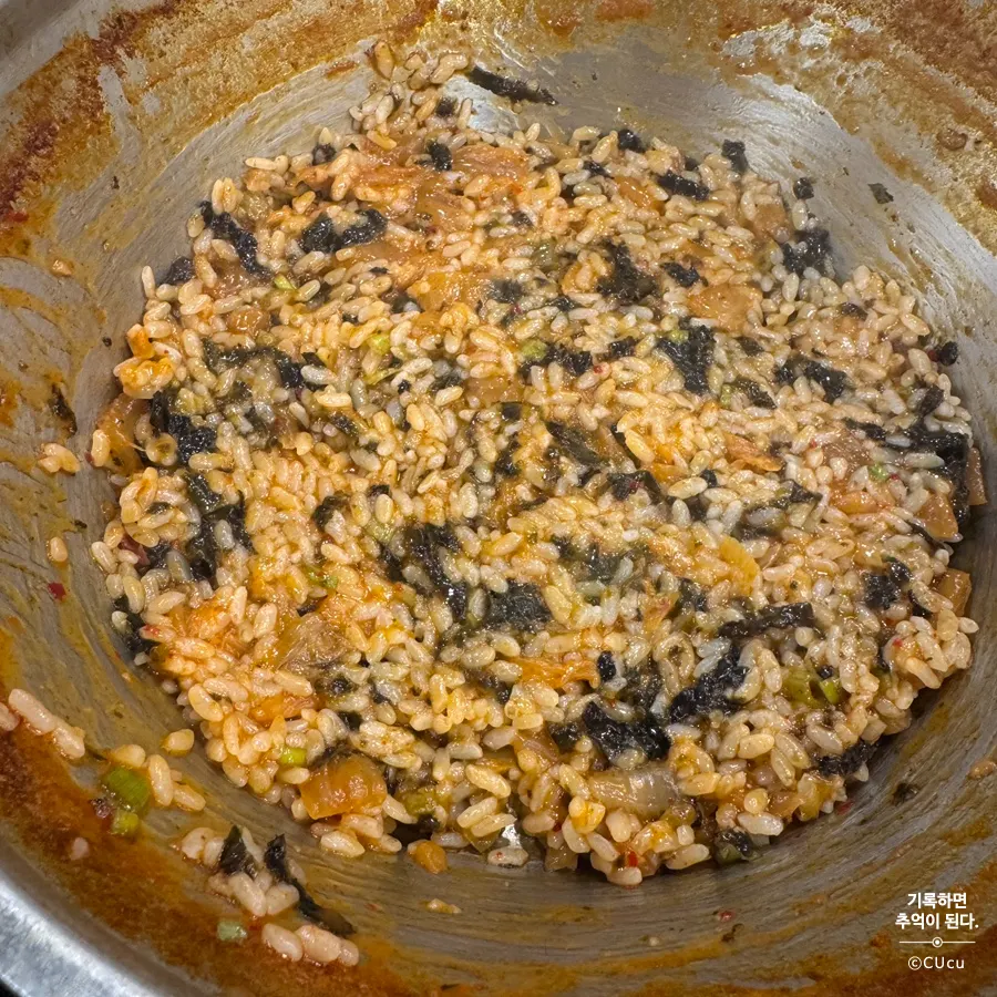 Fried rice finished in the broth