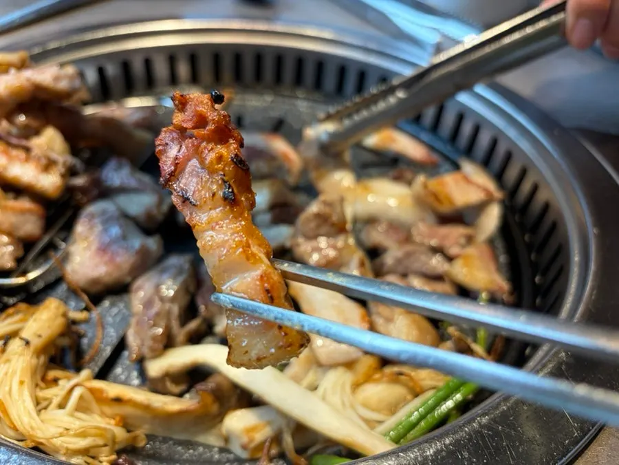 Sauces and side dishes at the self-serve bar