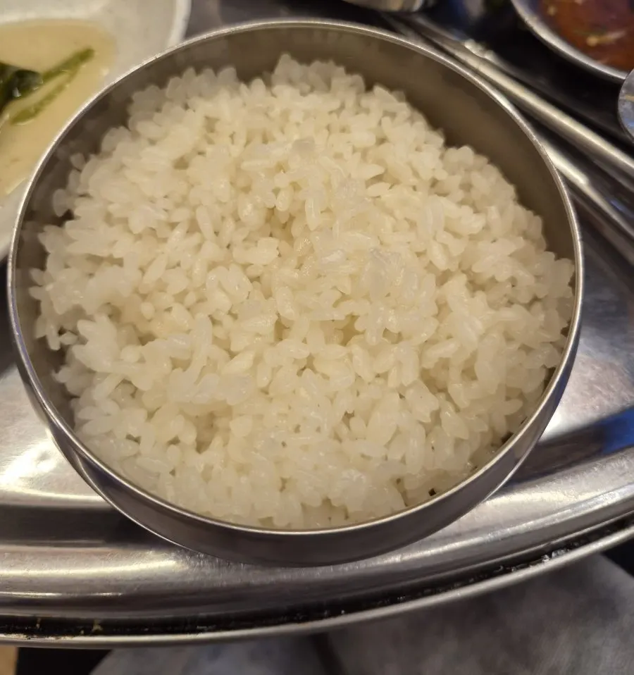 된장찌개와 함께 주문한 공깃밥
