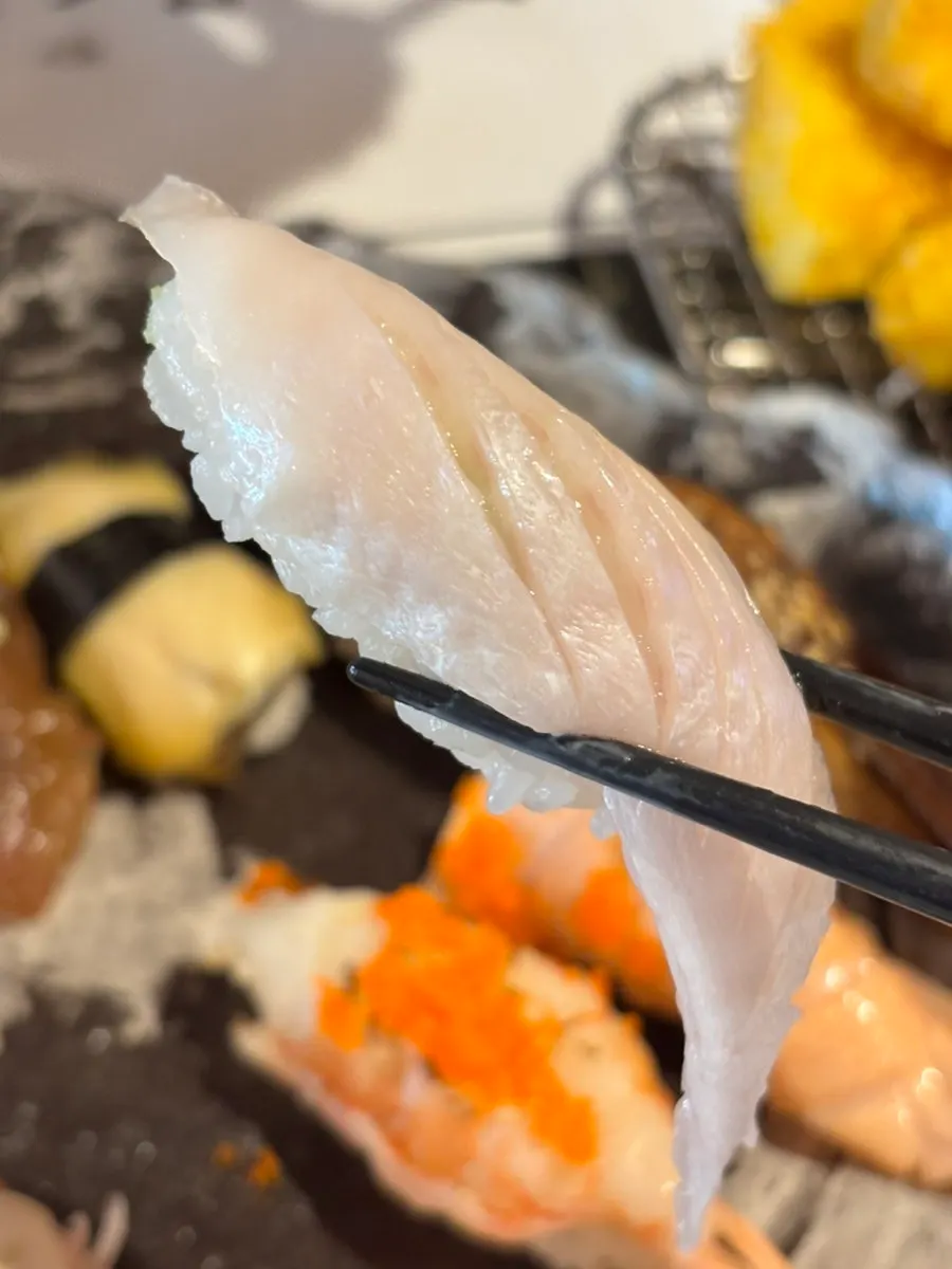 Omakase sushi 12P with tuna, eel and more