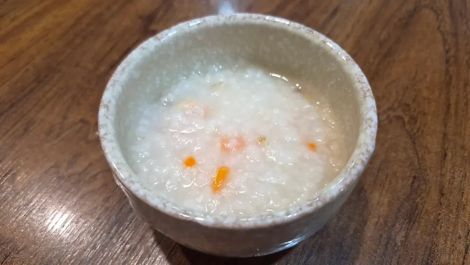 Smooth porridge served early in the Busan Bokjip course