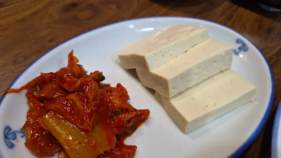 A pufferfish dish served early in the course