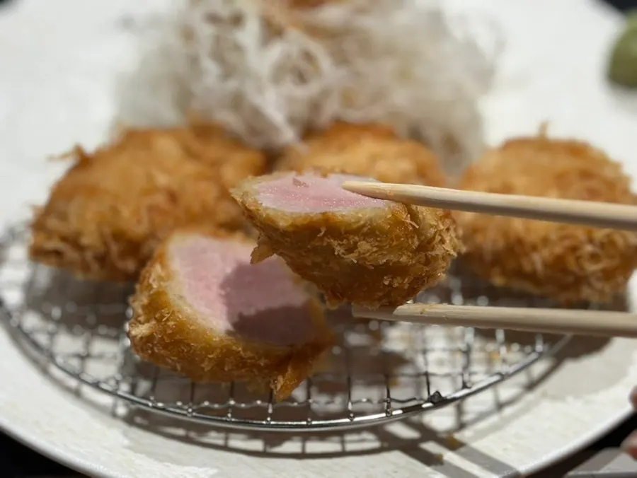 Moist tenderloin tonkatsu