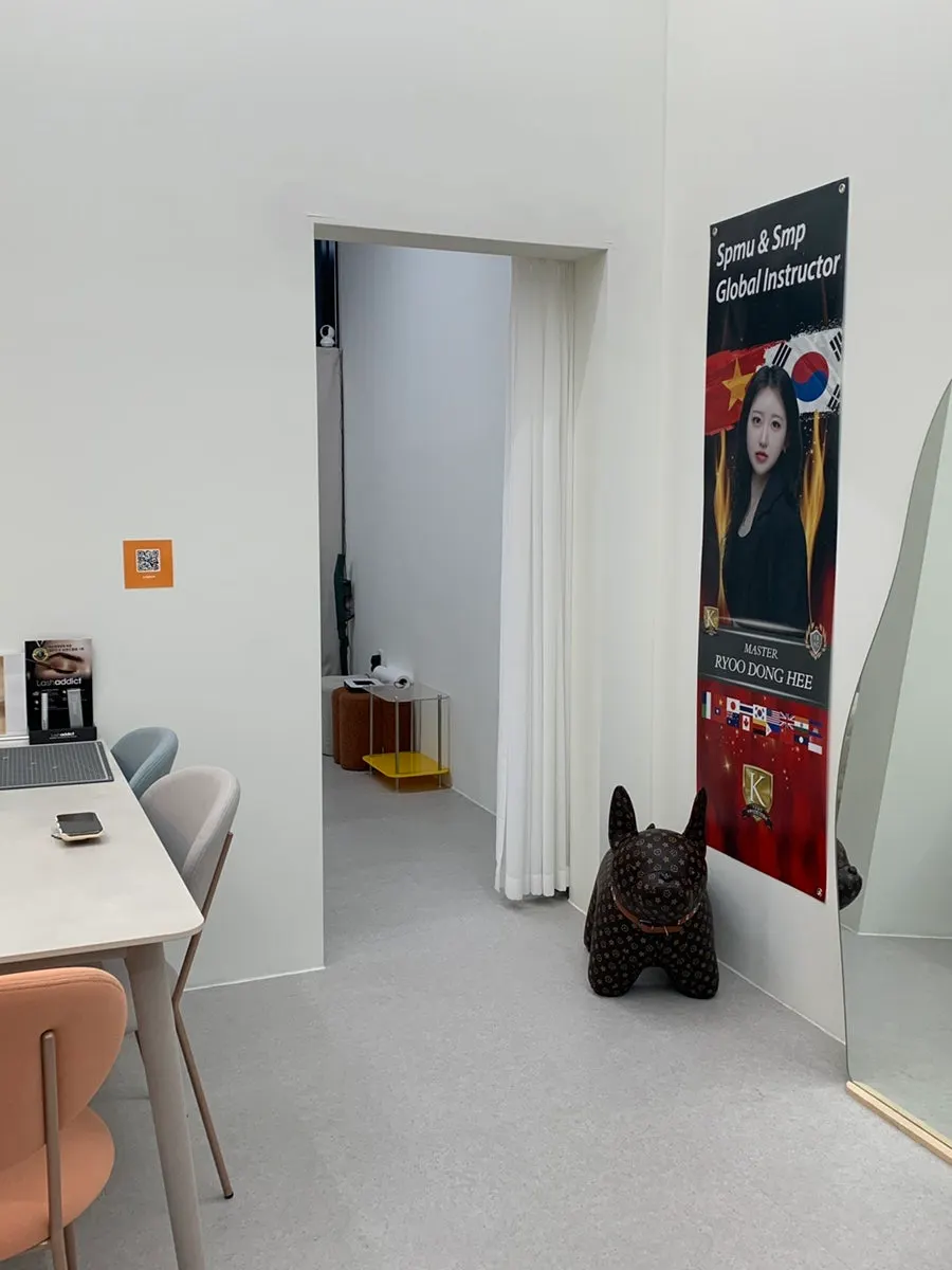 Entrance to the Doi Beauty treatment room