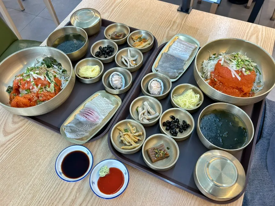 무료 추가 가능한 소면과 육수