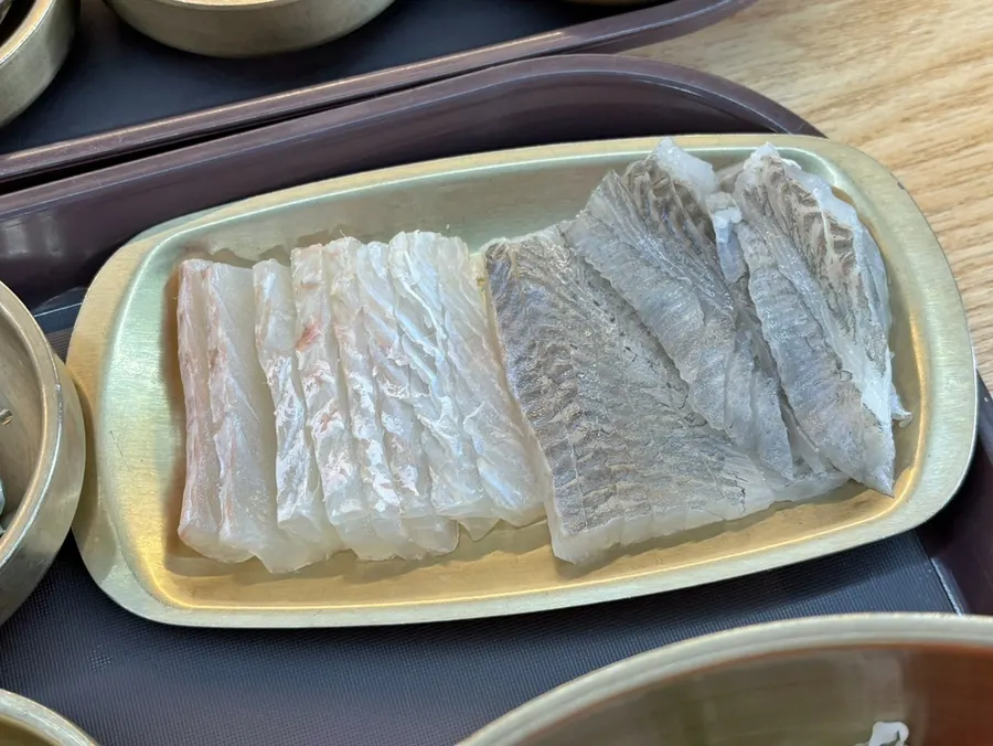 전복과 미역국이 있는 상차림