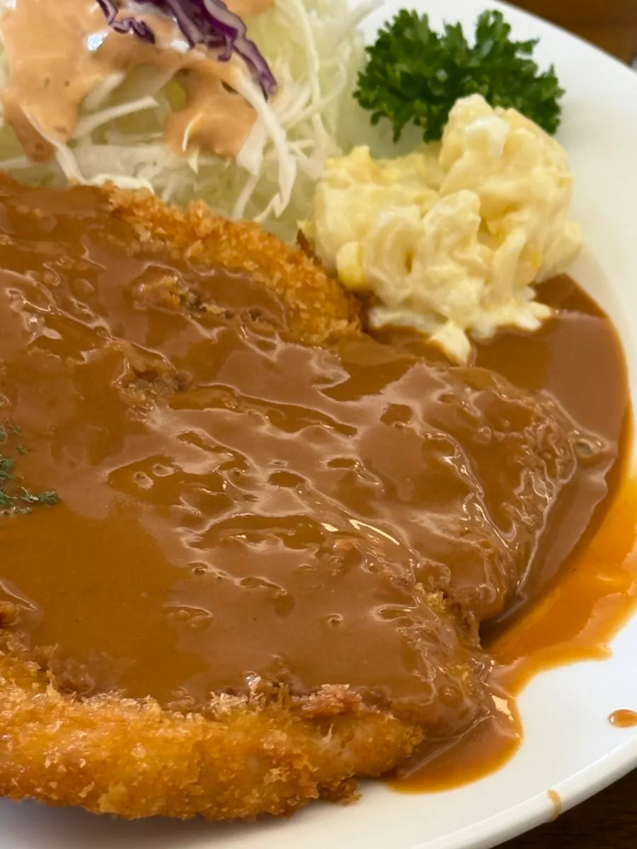 Extra-large Western-style pork cutlet