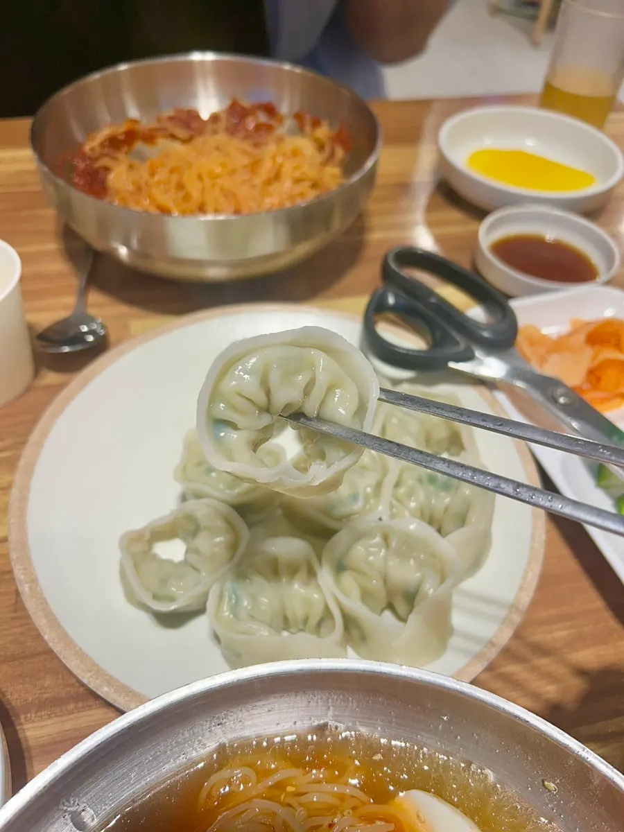 물밀면과 비빔밀면 주문 조합