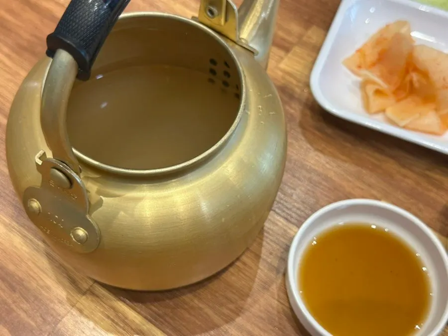 벽에 걸린 밀면·만두 메뉴판