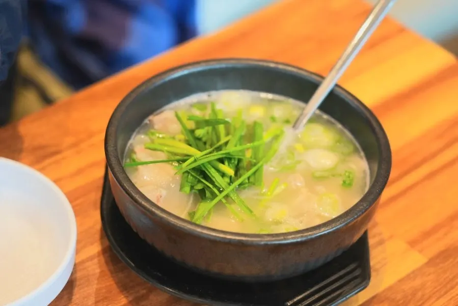Bowl of mild-broth dwaeji gukbap