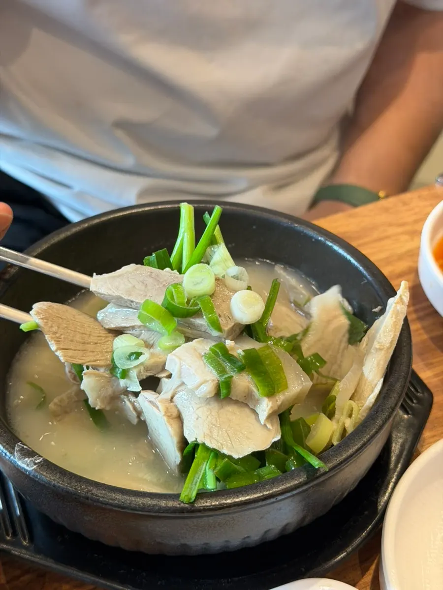 면발을 들어올린 물밀면