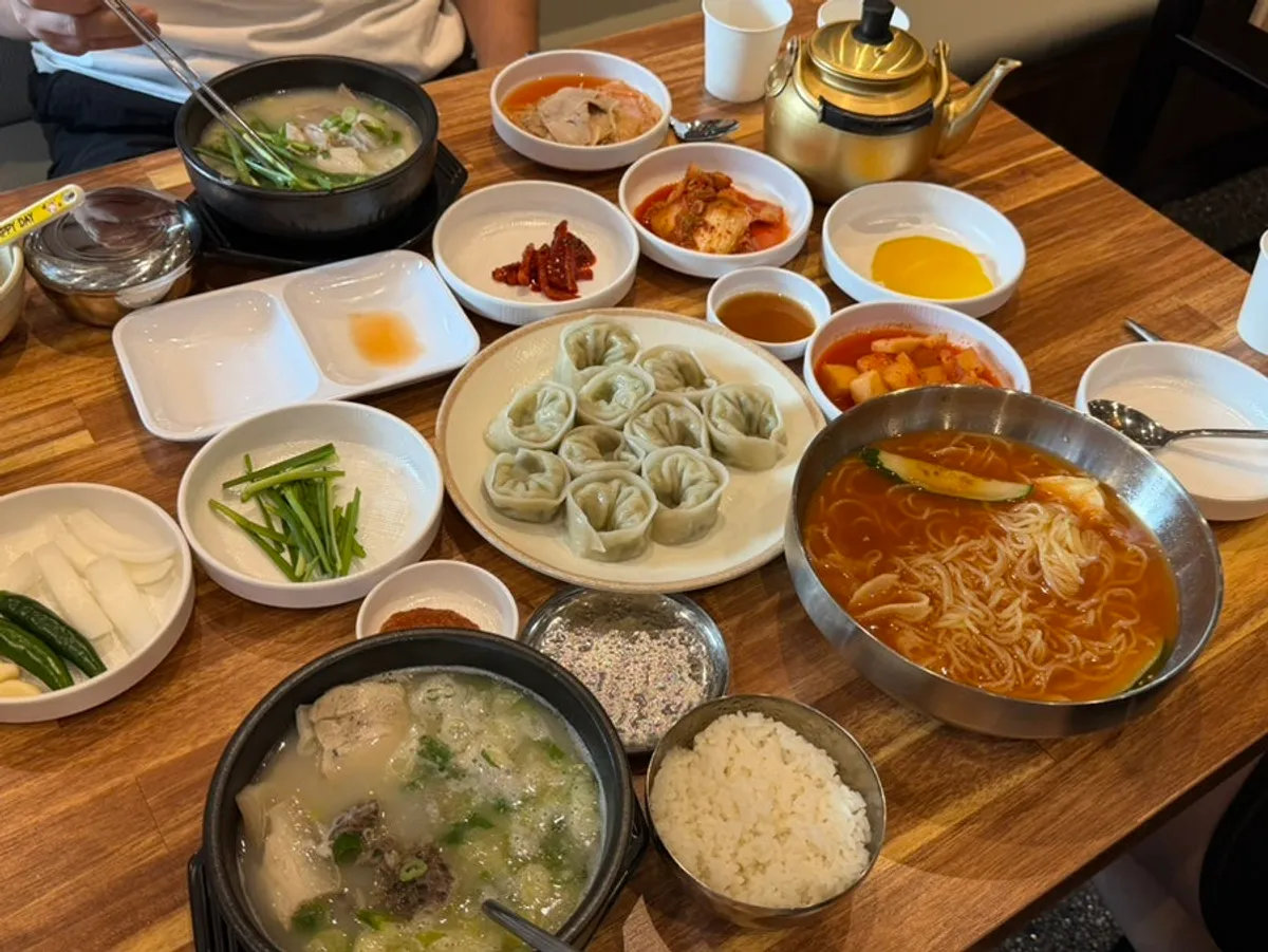 순대와 고기가 듬뿍 든 순대국밥