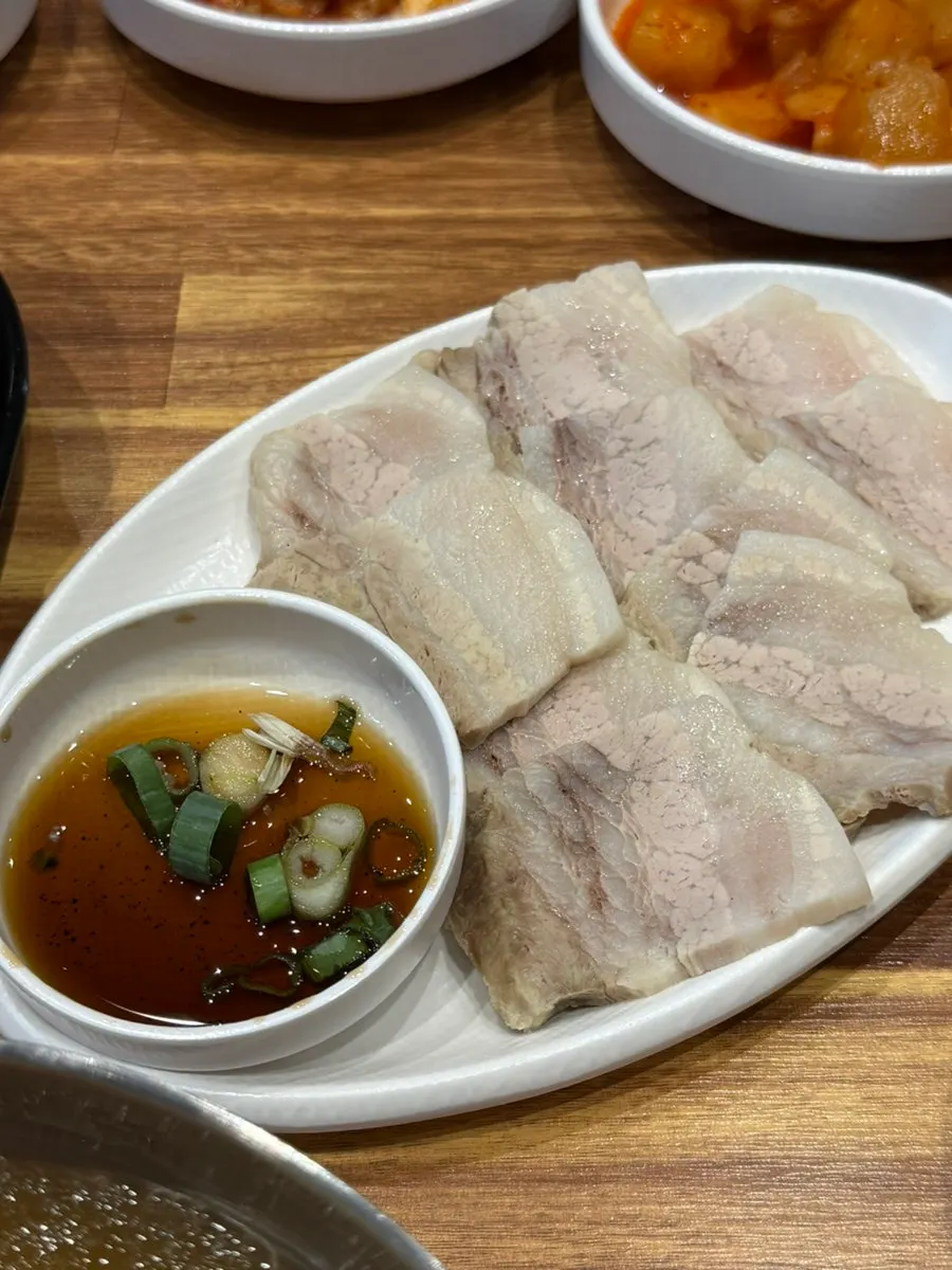 Boiled pork set meal with pork gukbap broth