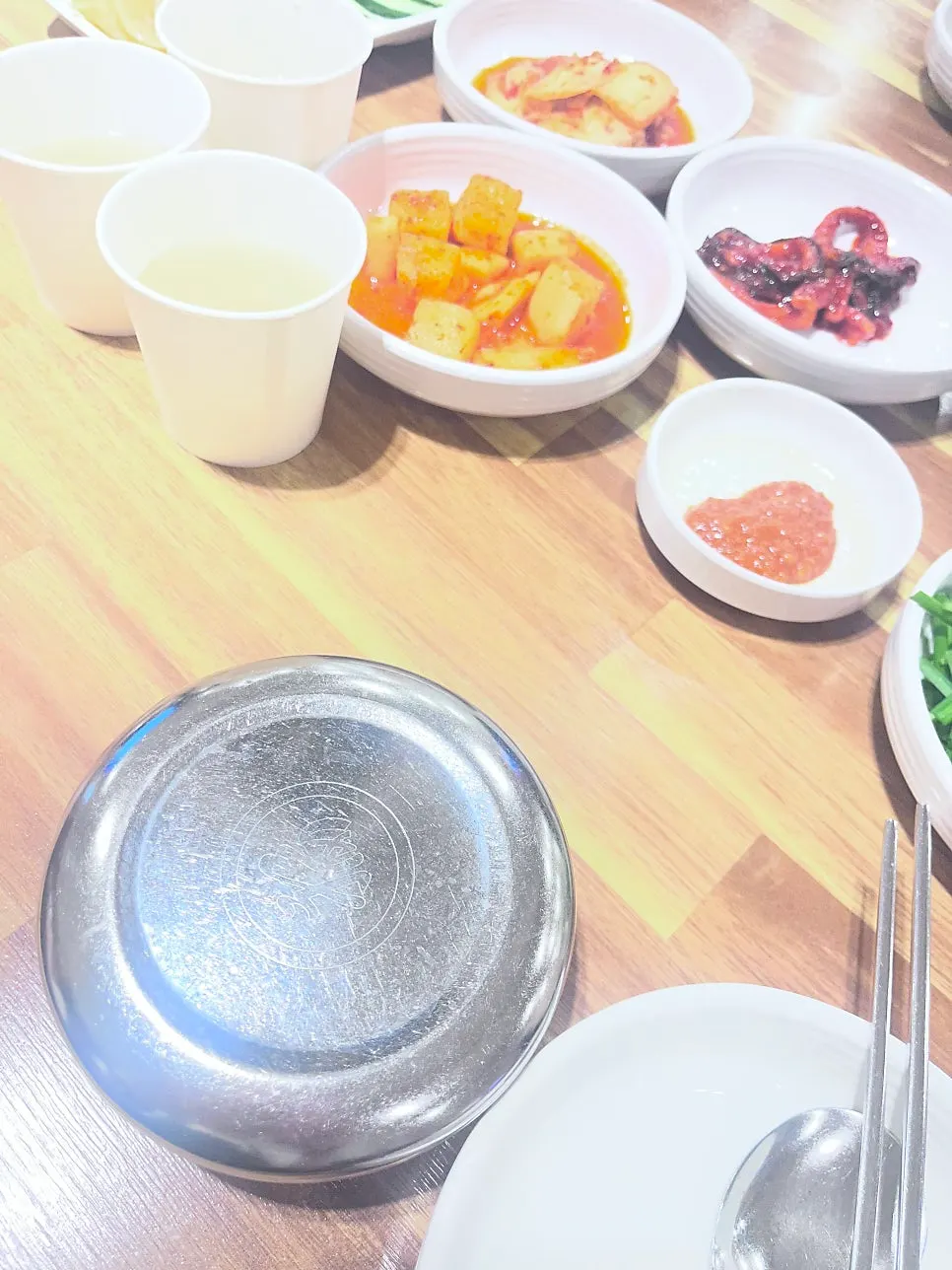 살코기가 담긴 돼지국밥 클로즈업