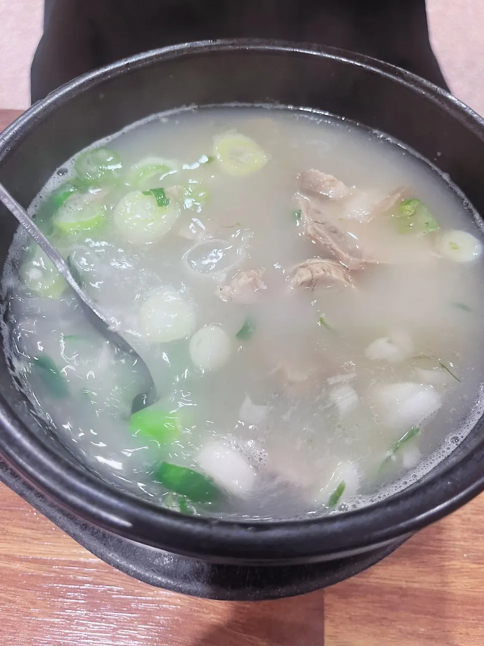 매콤달콤한 양념의 비빔밀면
