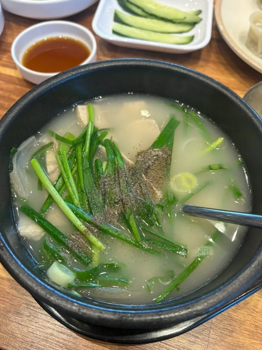 Dwaeji gukbap generously filled with pork