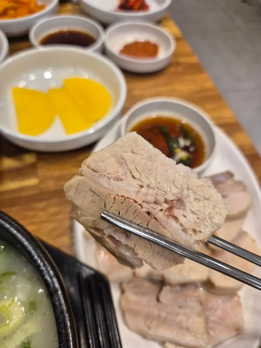 Table after finishing the meal