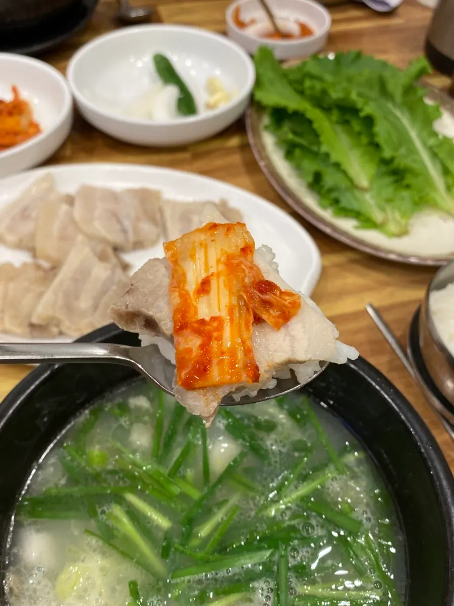 Wrap vegetables and dried-radish side dish