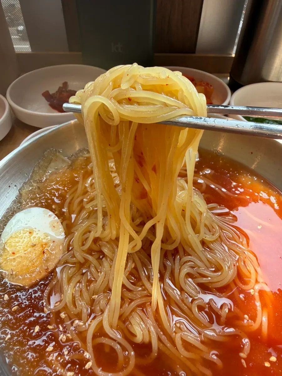 Icy broth of the mul milmyeon