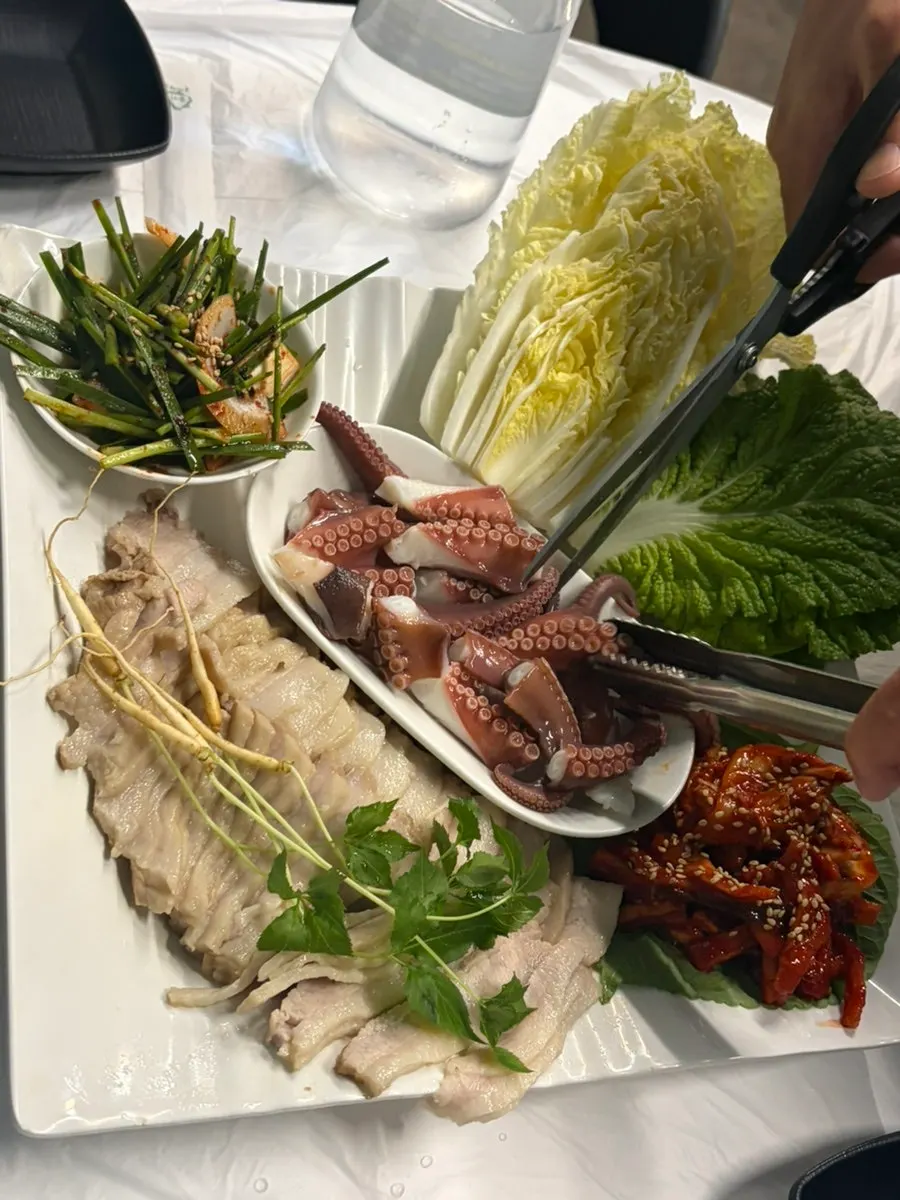 Octopus legs and boiled pork bossam cut into easy-to-eat pieces