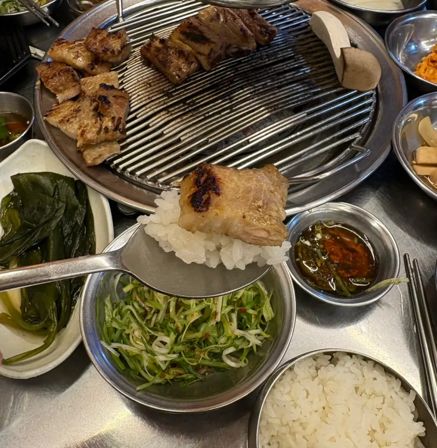 Small pork doenjang jjigae with meat and fried tofu