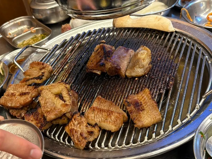 Second round of ribs on a fresh grill pan