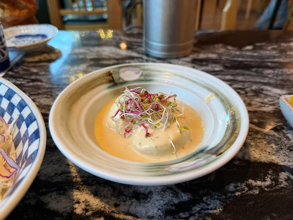 Vegetable and tofu salad spread