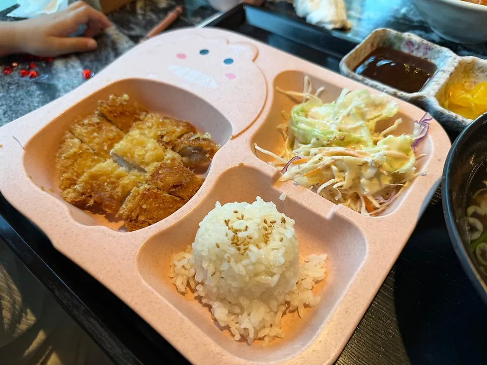 Crisp shrimp tempura