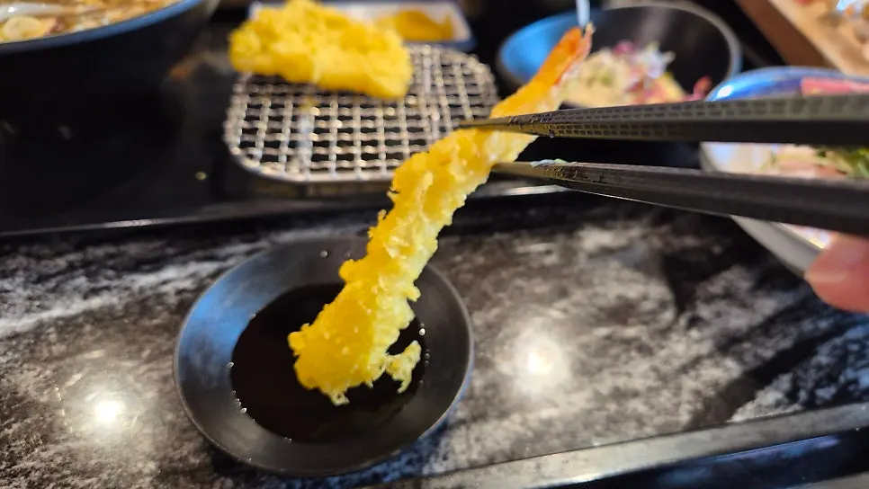 Three pieces of crisp tempura