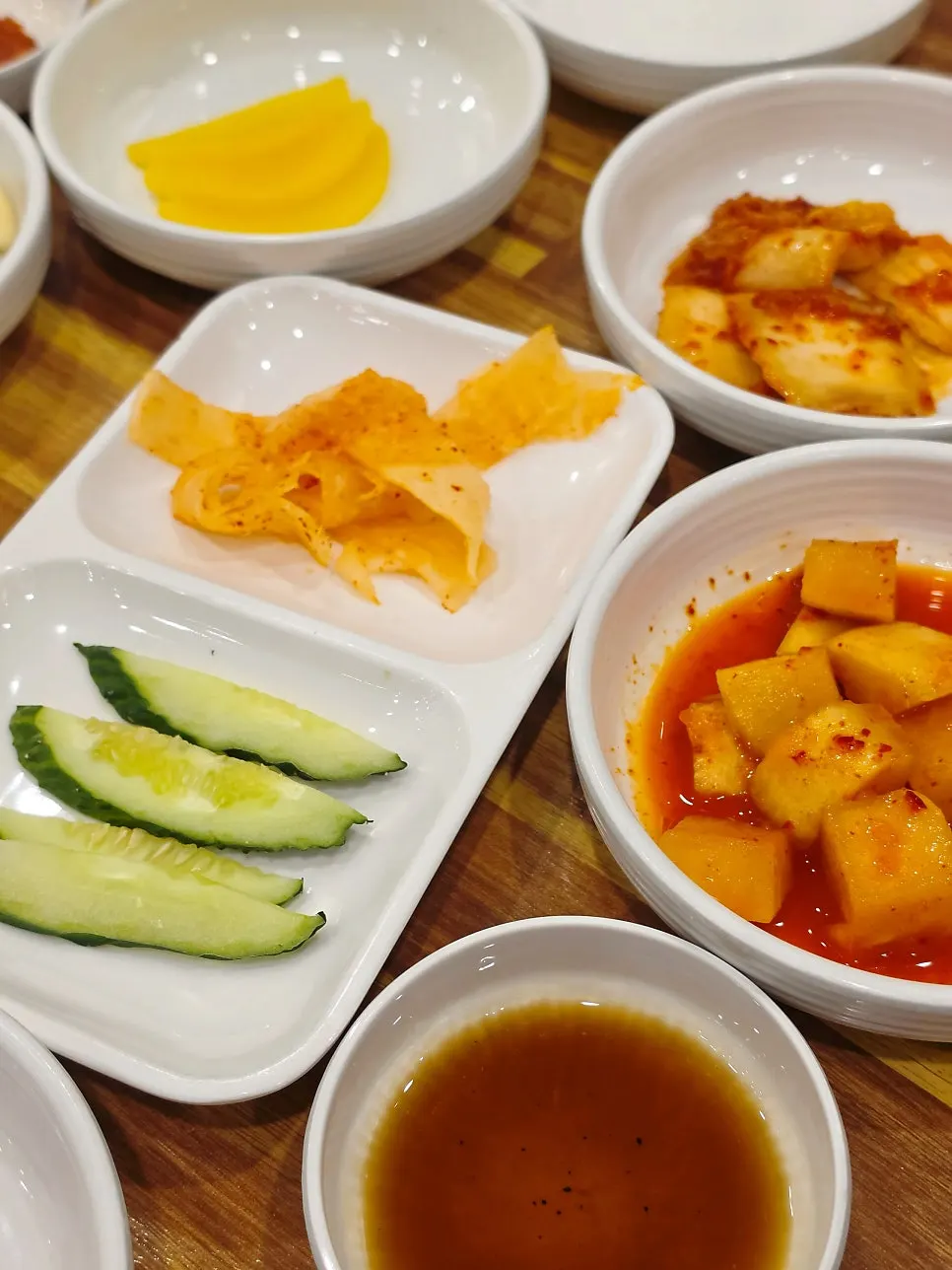 주문 후 빠르게 나온 상차림