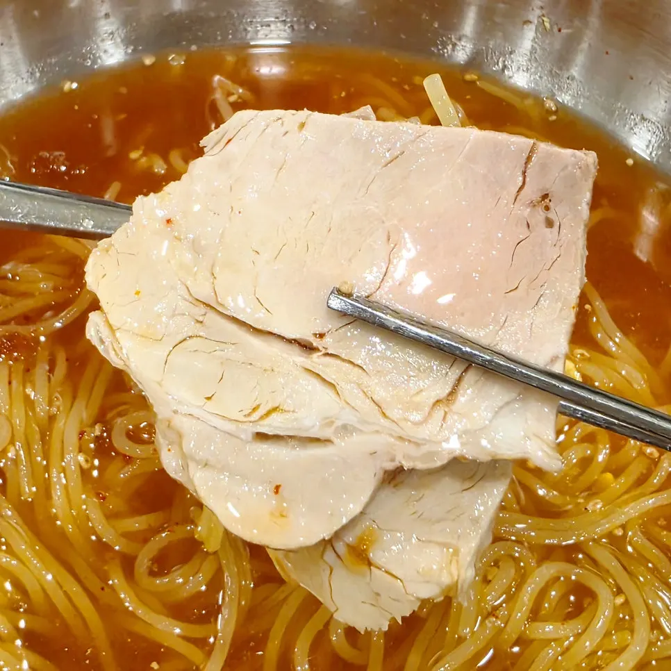 사이드로 주문한 손만두 한 접시