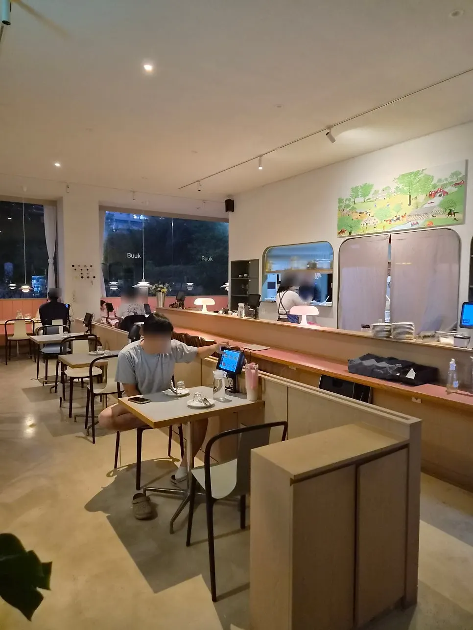 부엌간 수완점 실내 좌석 모습