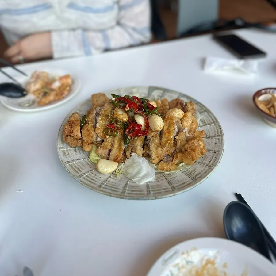 통마늘유린기 접시