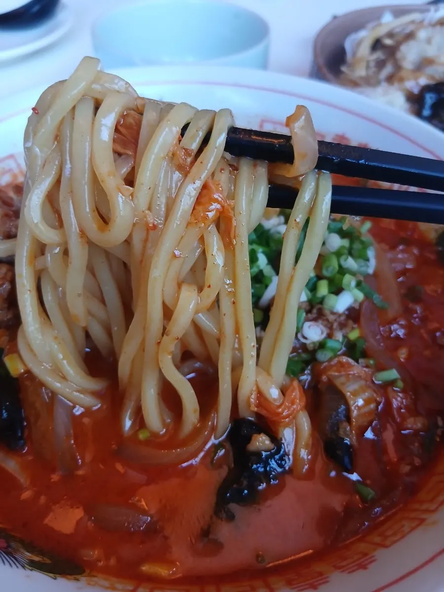 진한 고기 육수의 짬뽕 국물