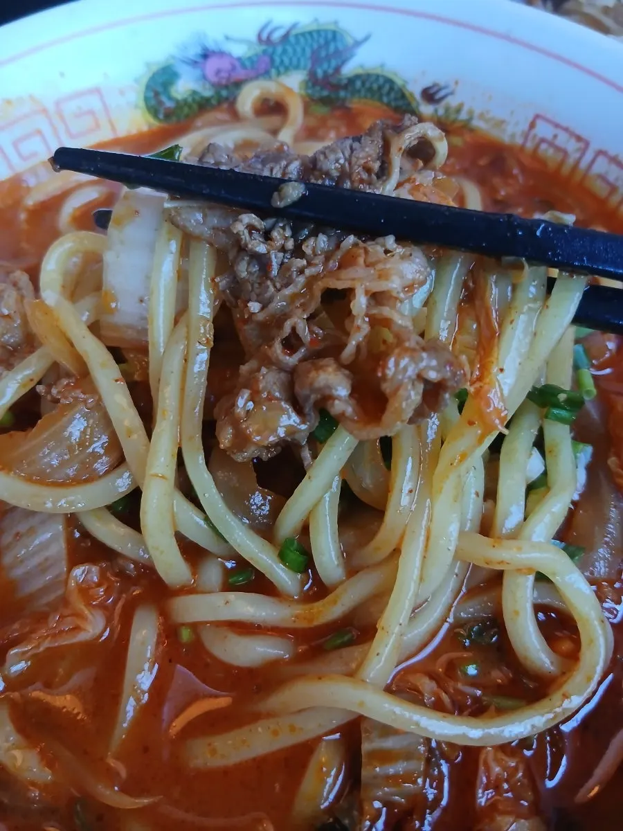 짬뽕 국물 한 숟갈